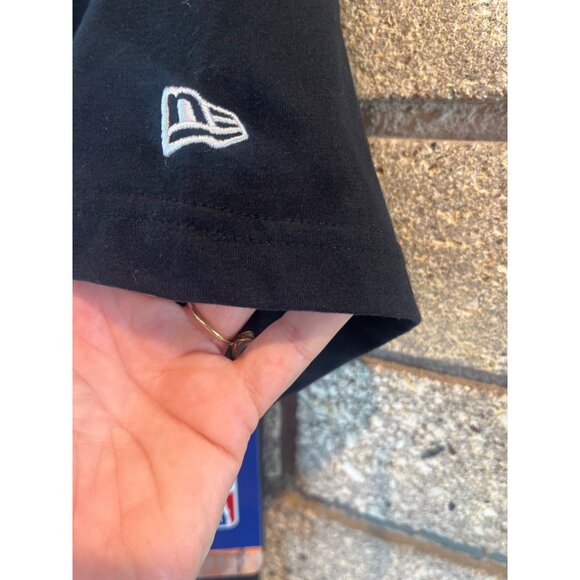 New Era Chicago Bulls NBA Black T-Shirt M 60% Cotton 40% Polyester - Picture 5 of 8